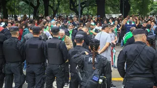 Estatales marcharon al ministerio de Capital Humano y el Ejecutivo activó el protocolo antipiquetes