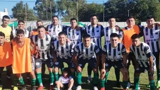Polémica en el fútbol por la desafiliación del club de La Plata que aprobó convertirse en Sociedad Anónima