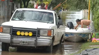 Ya son más de 1.000 los evacuados por una fuerte crecida del Río Uruguay que provocó inundaciones en Entre Ríos y Corrientes