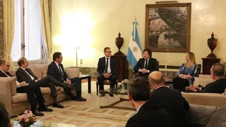 En medio de un clima hostil, Milei se reunió con empresarios españoles para conocer sus planes en Argentina