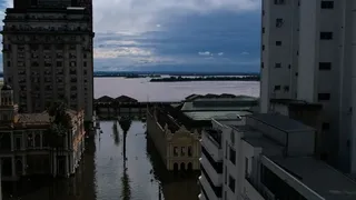 Tragedia por las inundaciones en Brasil: cómo es la "mudanza" de Porto Alegre a cuatro "ciudades de tiendas de campaña"