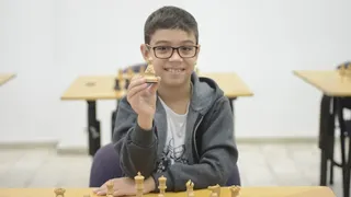 Faustino Oro, el genio del ajedrez que con 10 años se convirtió en el maestro internacional más joven