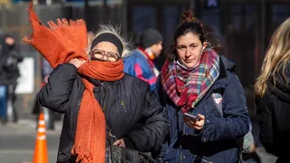 Ola de frío: un muerto en medio de la alerta por temperaturas bajo cero en la Ciudad y en 17 provincias